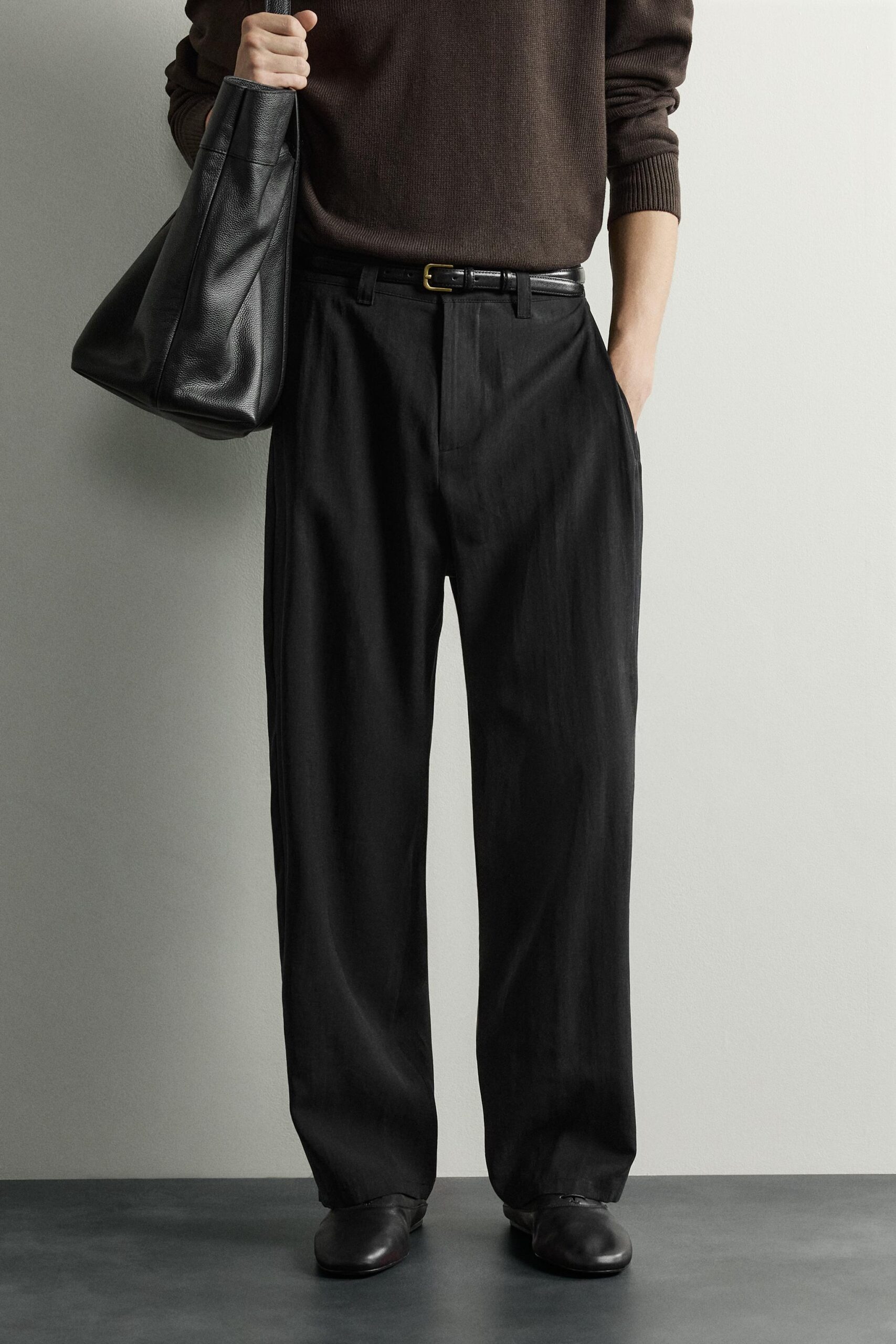PANTALON FLUIDE À PLIS LATÉRAUX