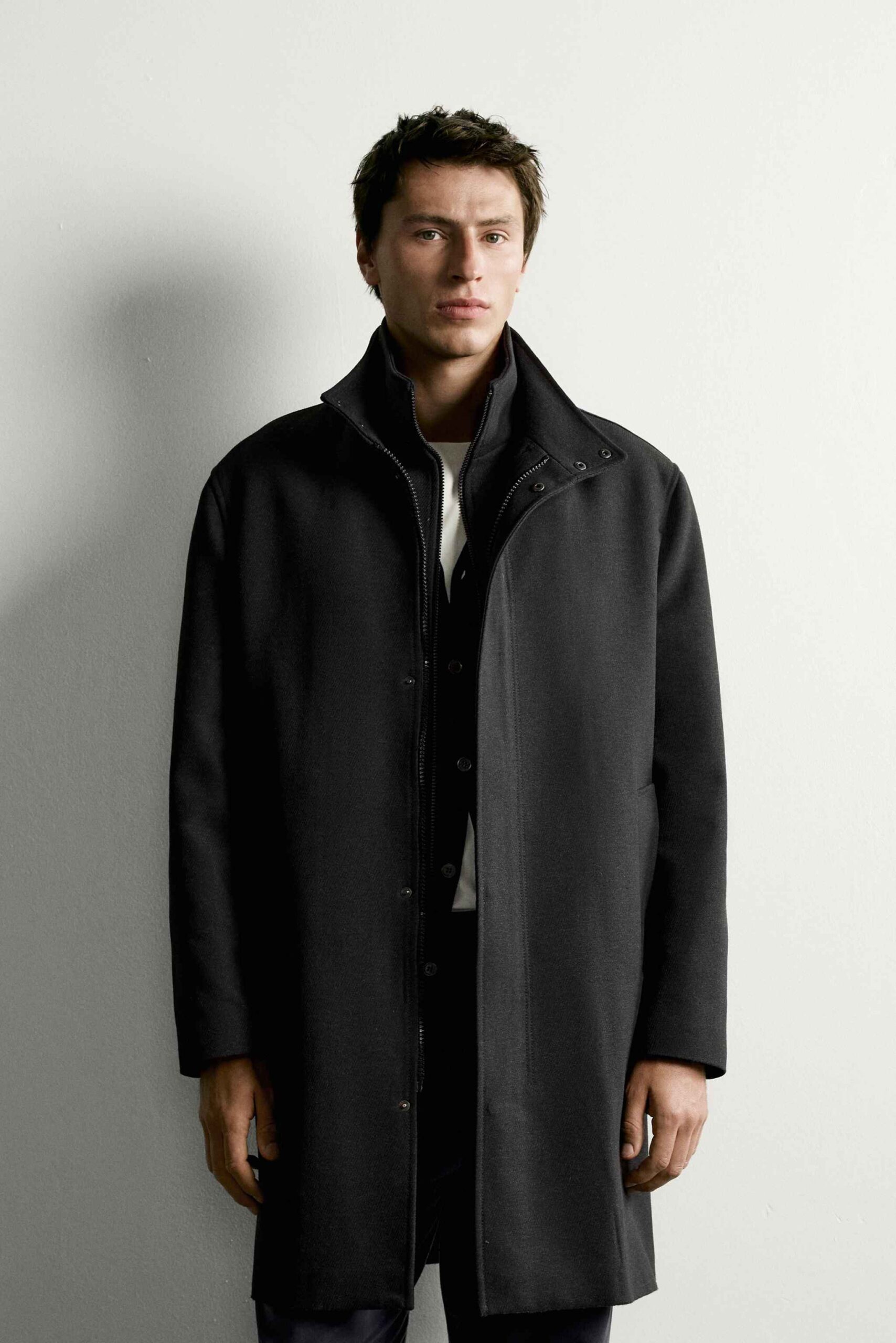 REGULAR FIT COAT WITH DETACHABLE COLLAR